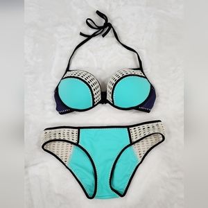 Victoria's Secret Bikini 👙 Top Size/ 34D Bottom Size/ Medium